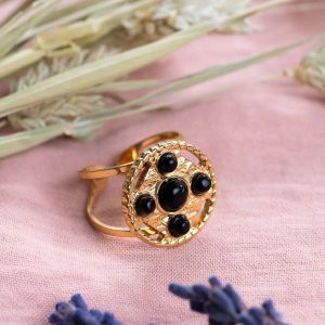 Bague à pierres noires