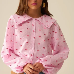 Blouse à col Claudine en vichy rose avec imprimé nœuds