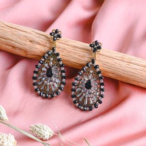 Boucles d'oreille à pierres noires