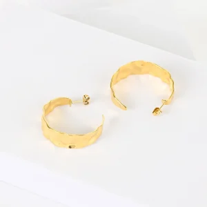 Boucles d'oreille martelées dorées