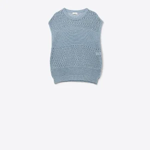 Pull bleu en maille ouverte douce et manches tombantes
