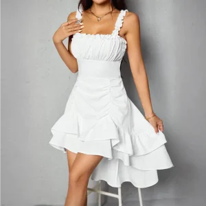 Robe cocktail chic courte