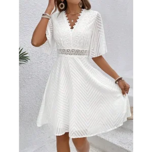 Robe cocktail dentelle