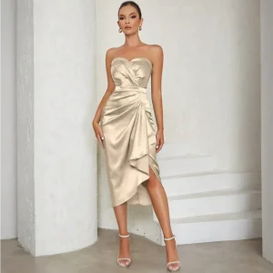 Robe cocktail en satin