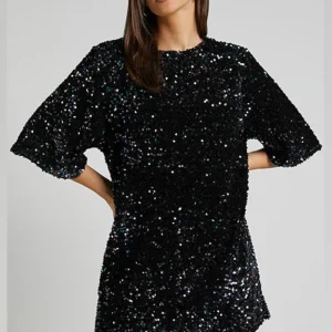 Robe courte droite à paillette