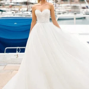 Robe de Mariée avec Broderies