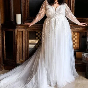 Robe de Mariée à Manches Longues Curvy