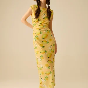 Robe en tulle avec volant sur le côté imprimé jaune citron