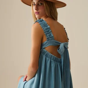 Robe longue à bretelles volantées en tissu tencel bleu clair