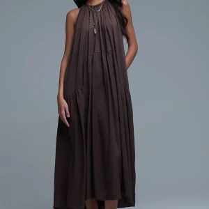 Robe longue à col licou et coutures apparentes marron