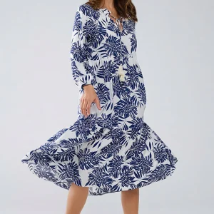 Robe longue boho à manches ballon et imprimé feuilles en bleu foncé et blanc