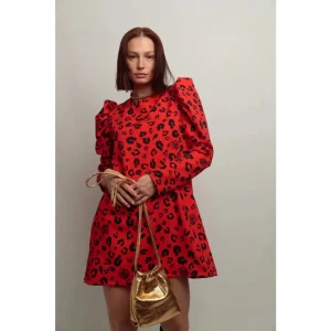 Robe Lupita Felino  : Élégance intemporelle et confort incomparable