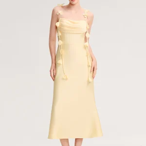 Robe d'invitée de mariage dos nu à bretelles fines et col drapé